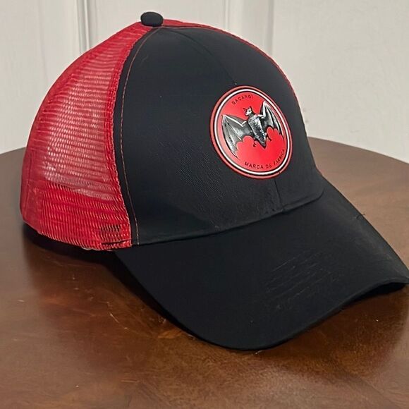 🔥🔥 BACARDI 3D BAT Snapback Hat - Red/Black - Perfect Condition - Picture 1 of 6